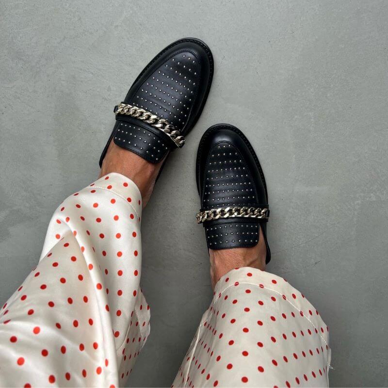 sarkom bid sandaler Copenhagen Shoes slippers med nitter og kæde - Køb dem her